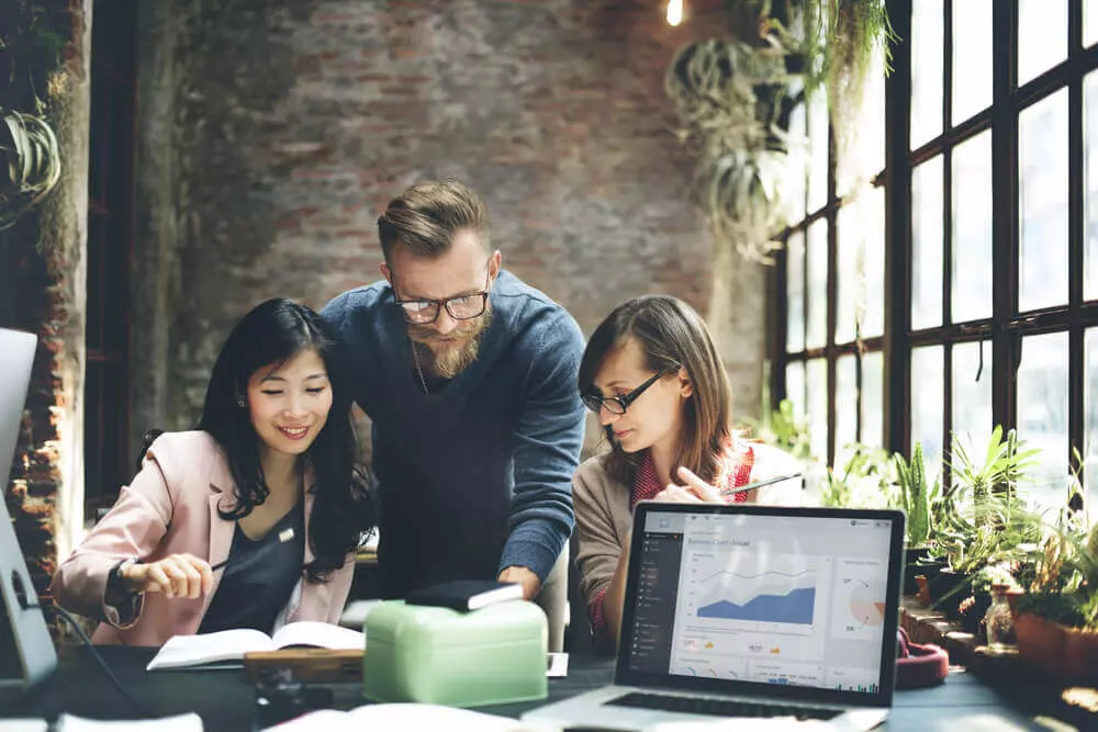 5 Tips for Managing Hybrid Teams Effectively