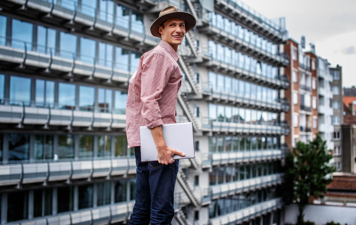 Digital reskilling: Definition, methods & implementation