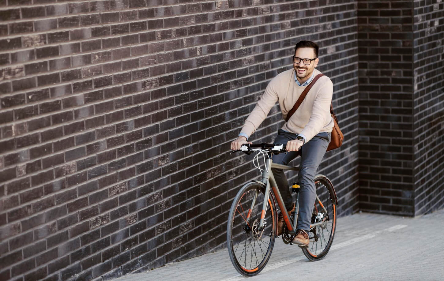 Blended learning: Models, examples & corporate training