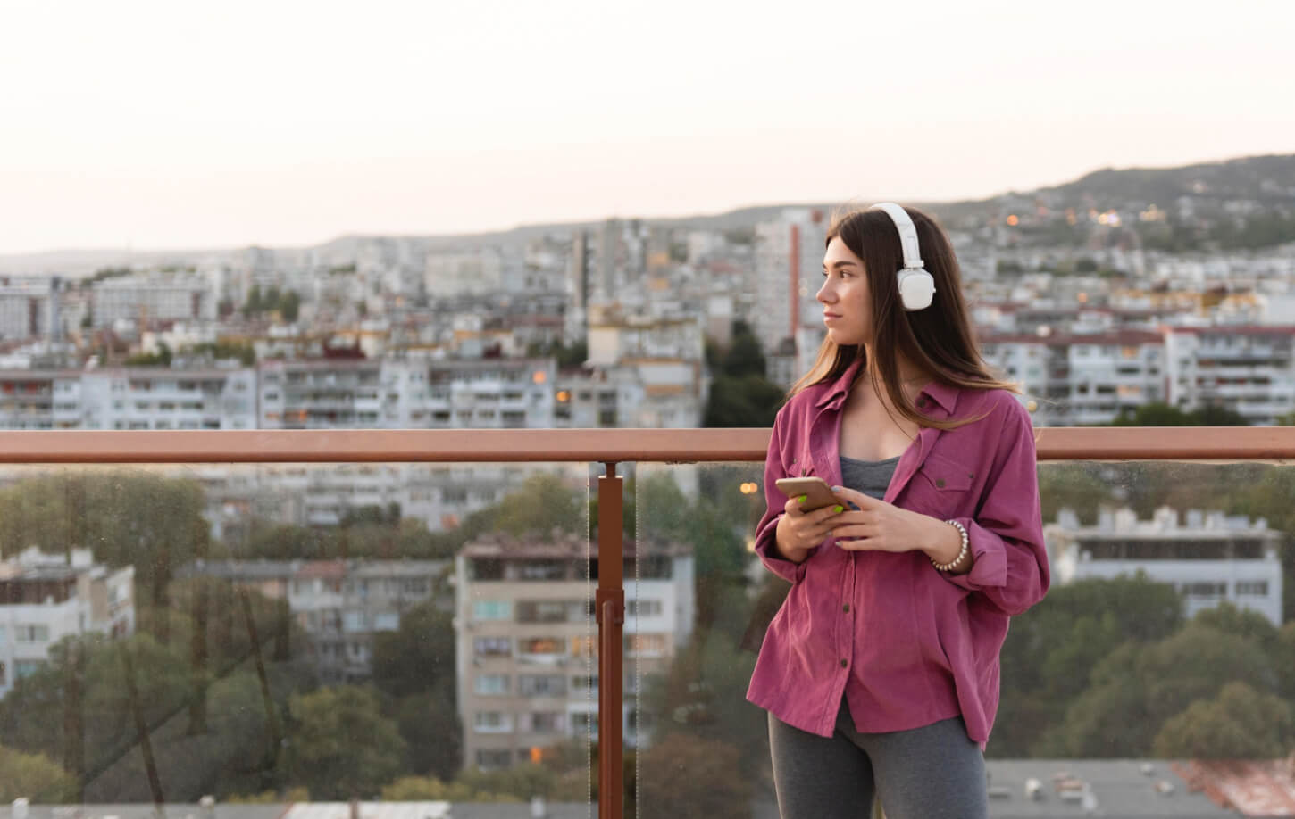 Corporate blended learning: Models, benefits & best practices